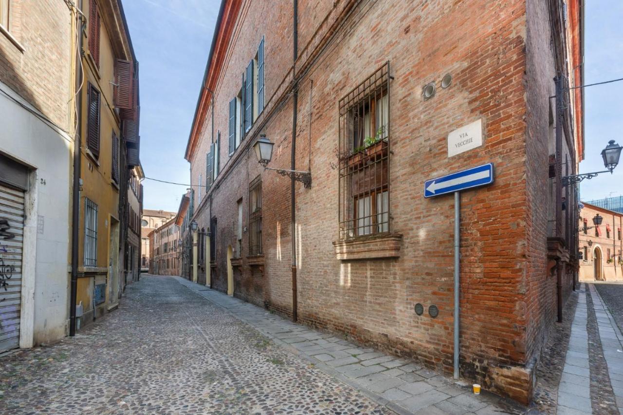 Central Ferrara Apartment Exteriér fotografie