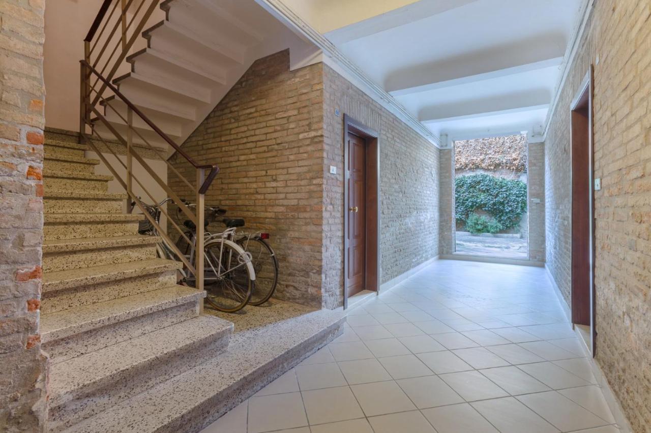 Central Ferrara Apartment Exteriér fotografie